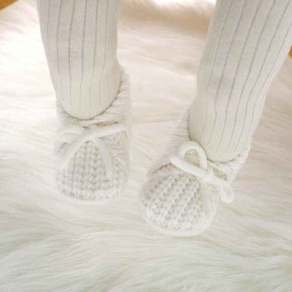 Newborn White Cozy Crochet Boys Girls First Walkers Soft Knit Infant Sock Shoes - Picture 3 of 7